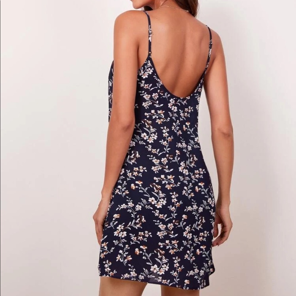 NWT Shein: Beautiful Floral Navy Backless Dress - Picture 5 of 8
